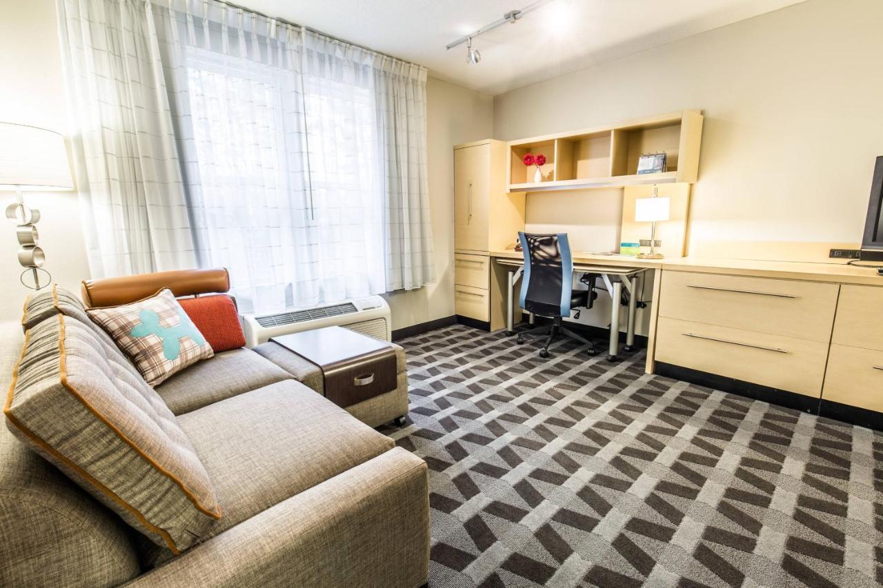 Towneplace Suites By Marriott Gilford Exteriér fotografie