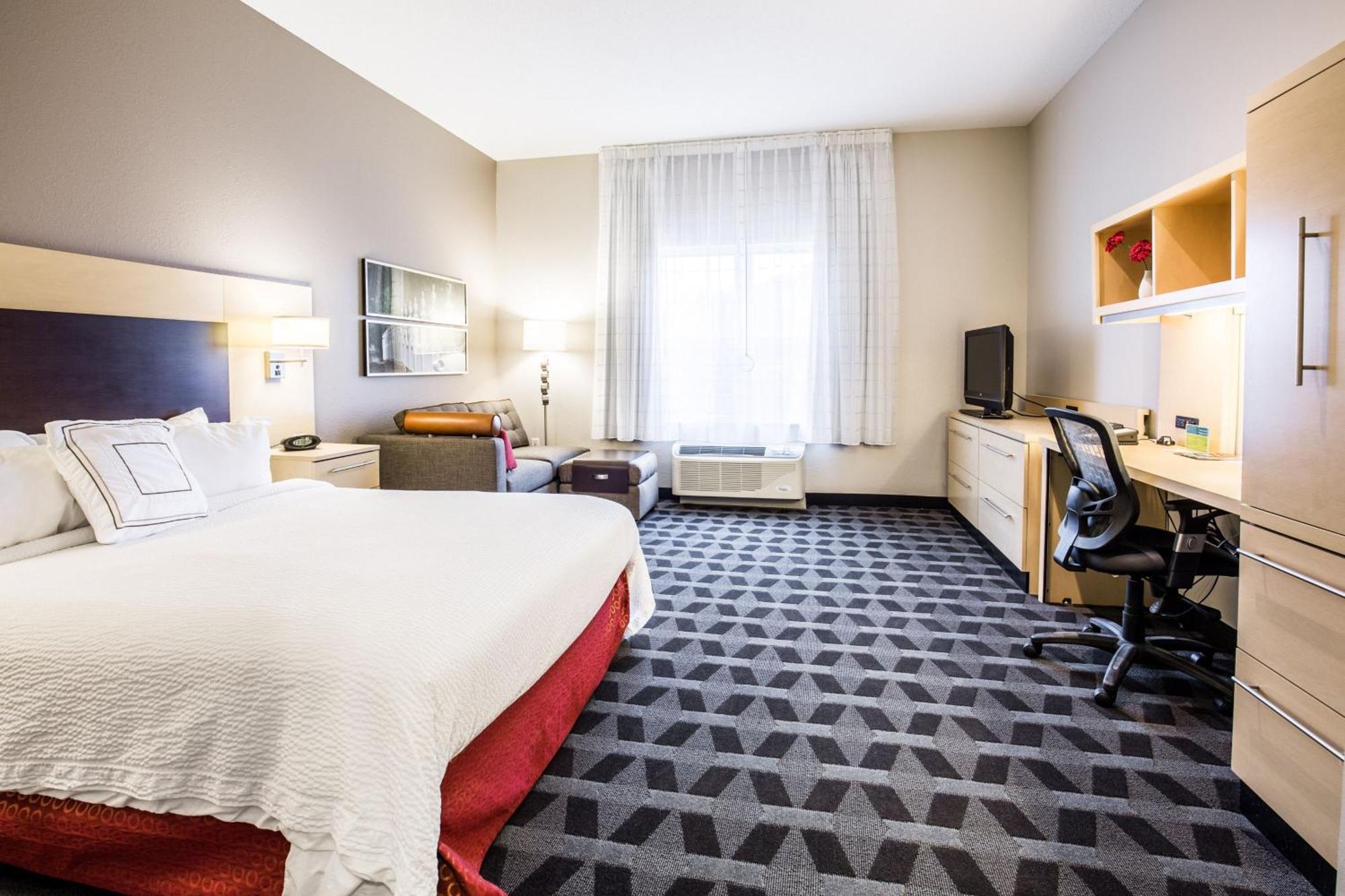 Towneplace Suites By Marriott Gilford Exteriér fotografie