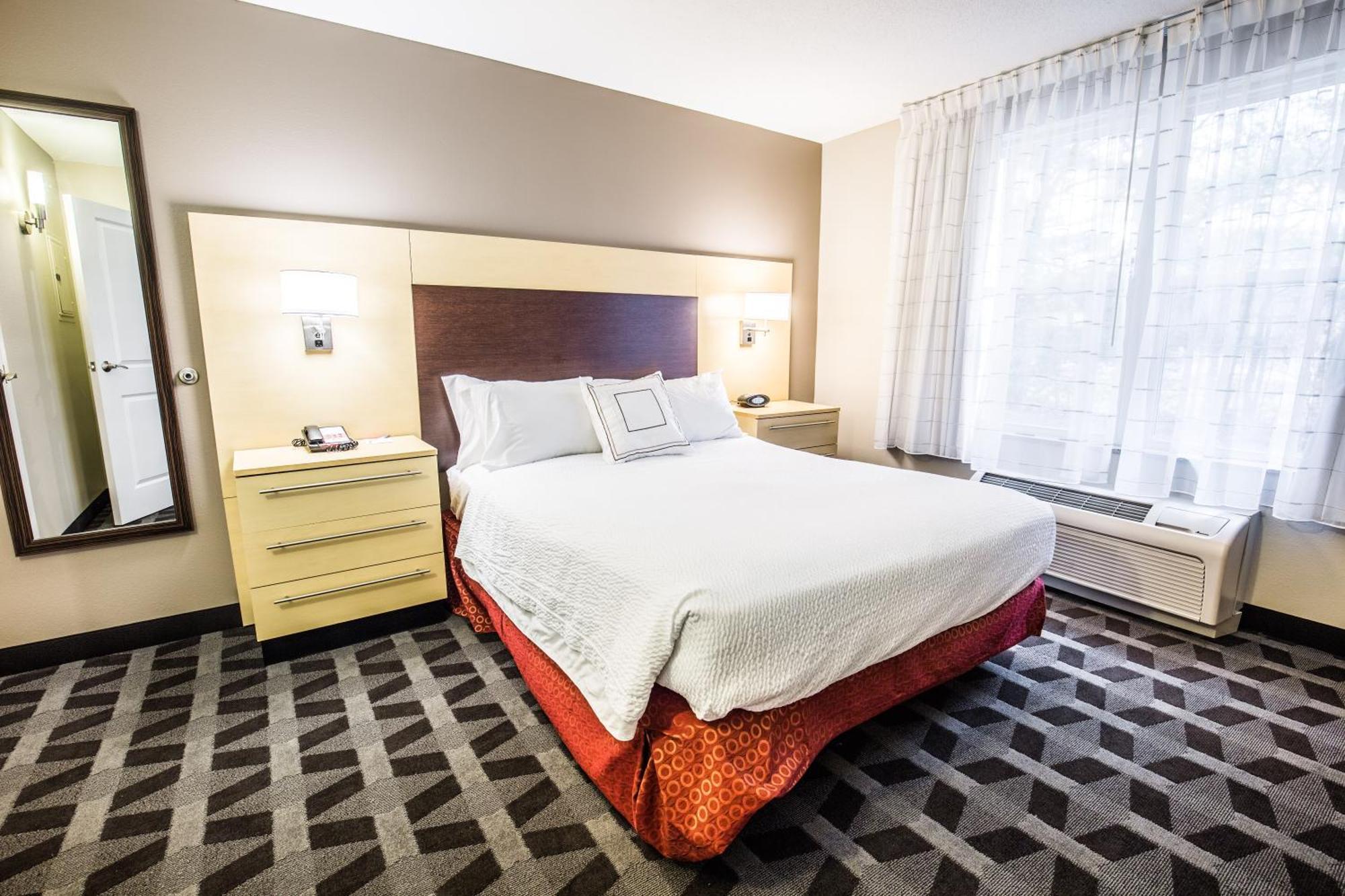 Towneplace Suites By Marriott Gilford Exteriér fotografie