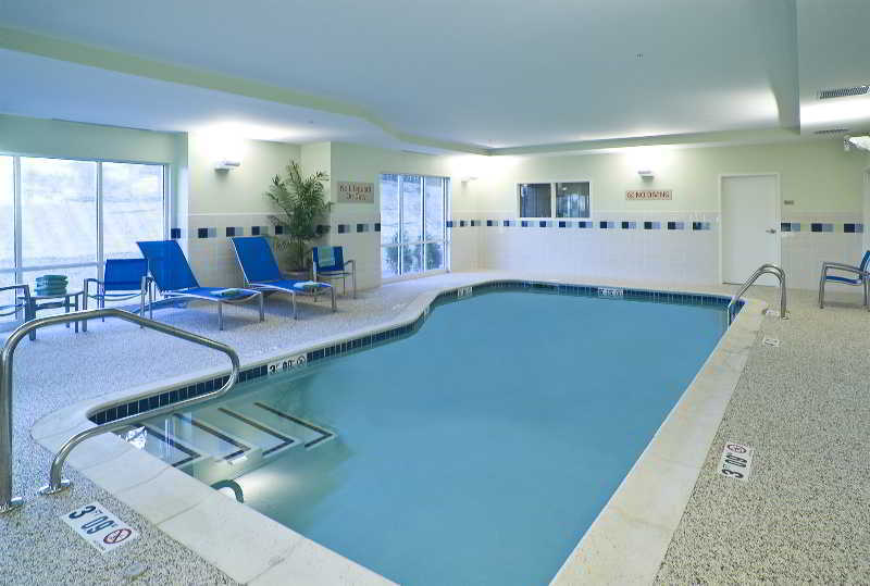 Towneplace Suites By Marriott Gilford Exteriér fotografie