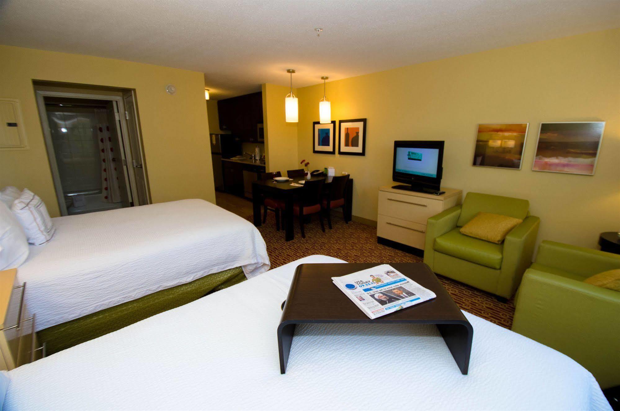 Towneplace Suites By Marriott Gilford Exteriér fotografie