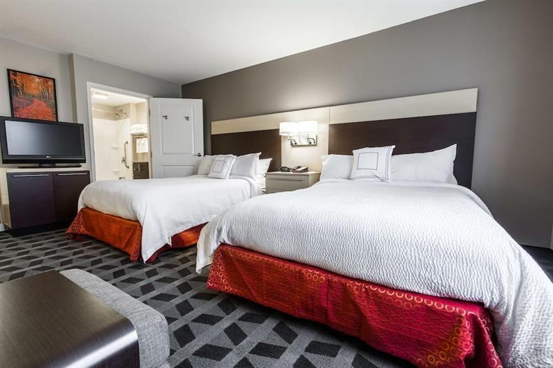 Towneplace Suites By Marriott Gilford Exteriér fotografie
